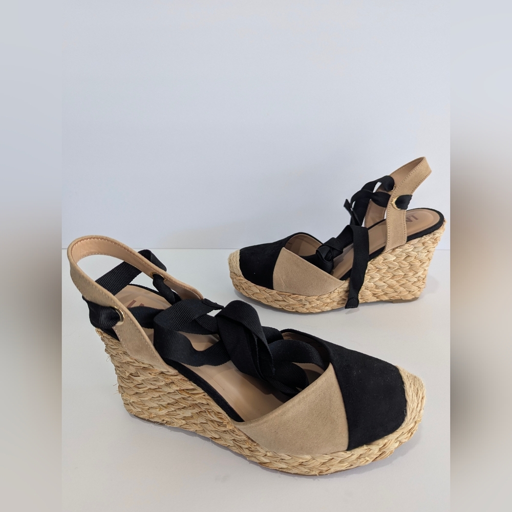 New Elegant Black and Tan Wedge Sandals By INC. Size 9.5